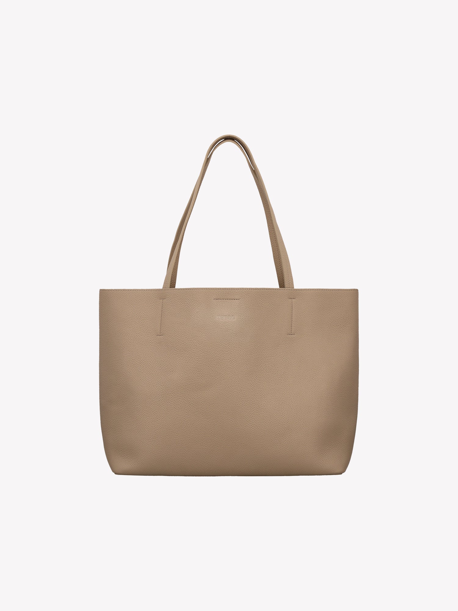 Nanson tyylikäs tote bag-tyylinen Maxi Naru- nahkalaukku vaalean beigenä. Klassinen nahkalaukku on luottoasuste arkeen. Tuote on valmistettu sertifioidusta nahasta. Tuotekuva edestä.