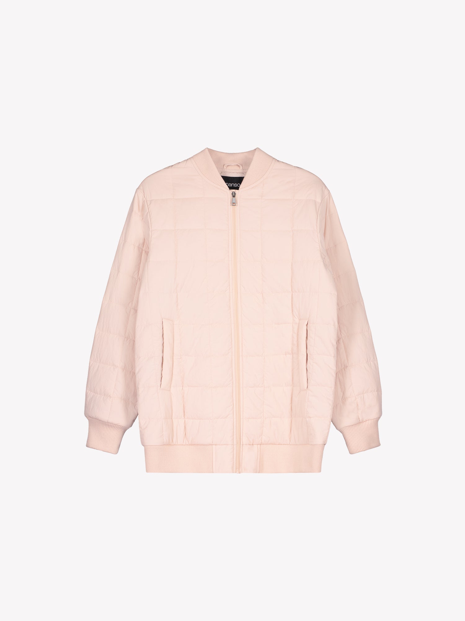 Nanson naisten rento Merje bomber tikkitakki kevyellä vanulla. Takin pääntiellä, hihansuissa ja helmassa on neulosresori. Edessä on vetoketju ja taskut. Takin olkalinja on pudotettu. Tuotekuva edestä.