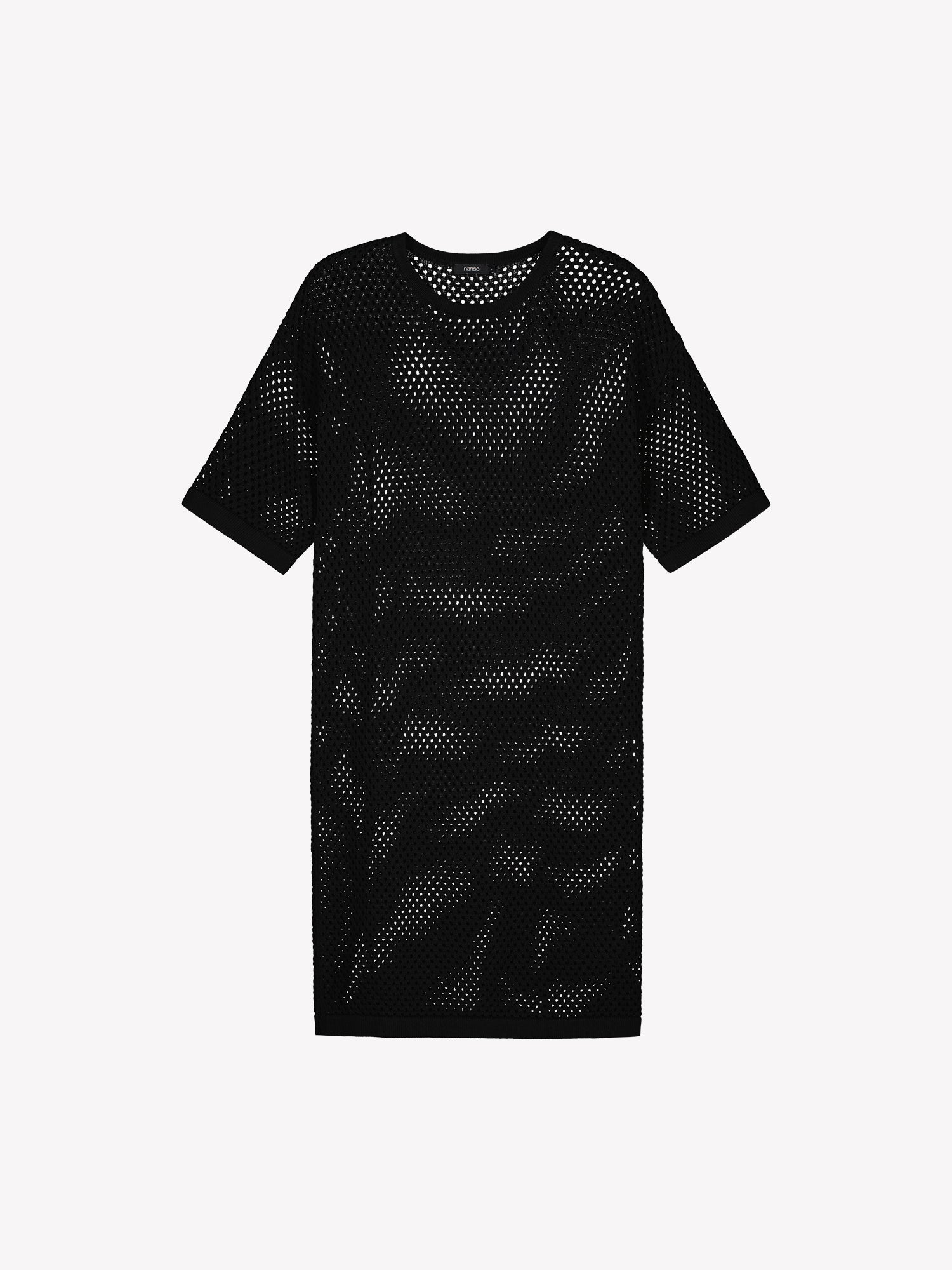 Nanson naisten trendikäs musta Aure -reikäneulemekko tuotekuvassa