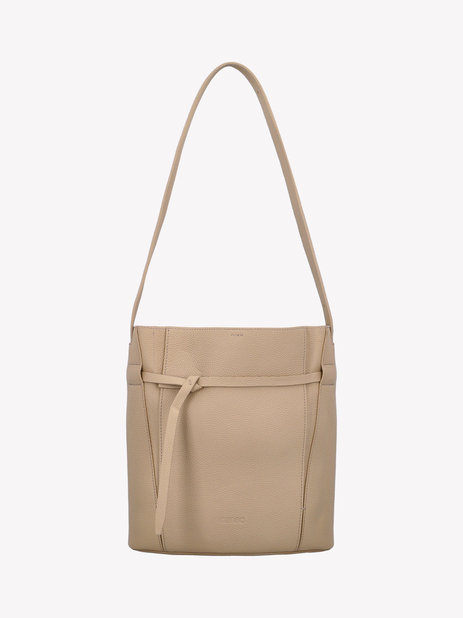 Nanson tyylikäs vaalean beige Naru Bucket- nahkalaukku tuotekuvassa edestä päin kuvattuna.