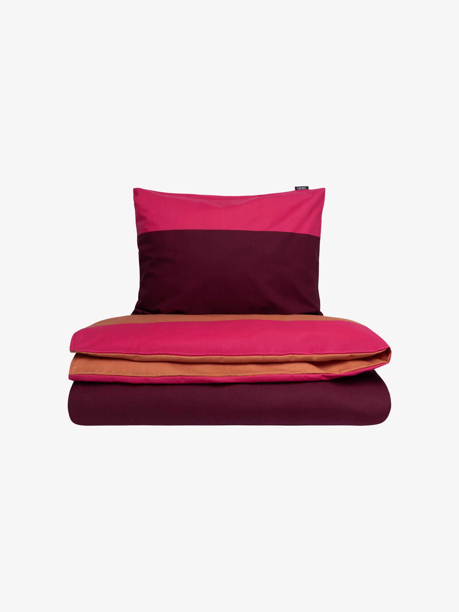 Nanson punainen Trio-pussilakanasetissä on kaunis leveä raitakuosi