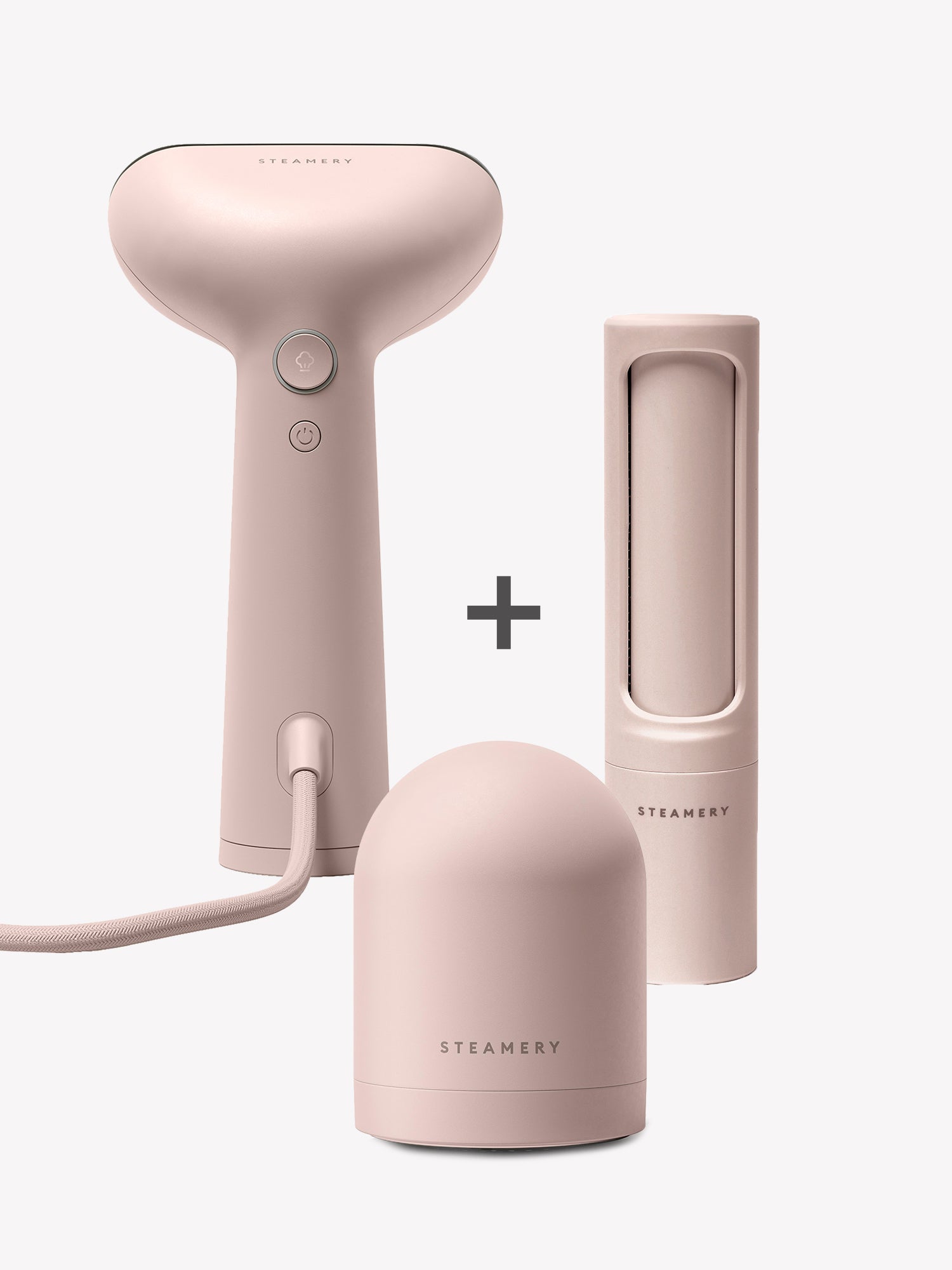 Steameryn kätevät ja tyylikkäästi muotoillut vaatehuoltotuotteet tuotepakettina vaaleanpunaisena - upea ja ekologinen lahja, joka ilahduttaa saajaansa varmasti pitkään. Pakettiin kuuluu: STEAMERY CIRRUS 3 vaatehöyrystin, STEAMERY PILO No. 2 nukanpoistaja sekä STEAMERY vaateharja.