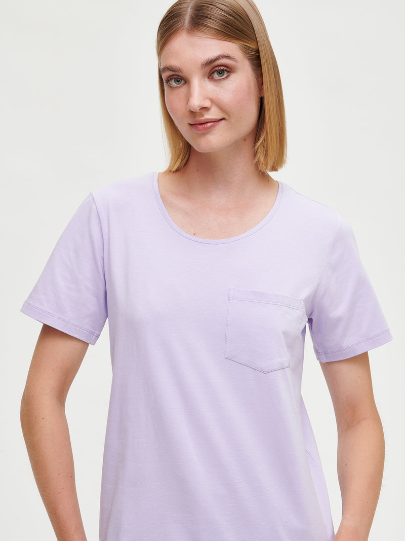 Nanson naisten klassinen, laventeli Tasku t-paita pyöreällä pääntiellä. 