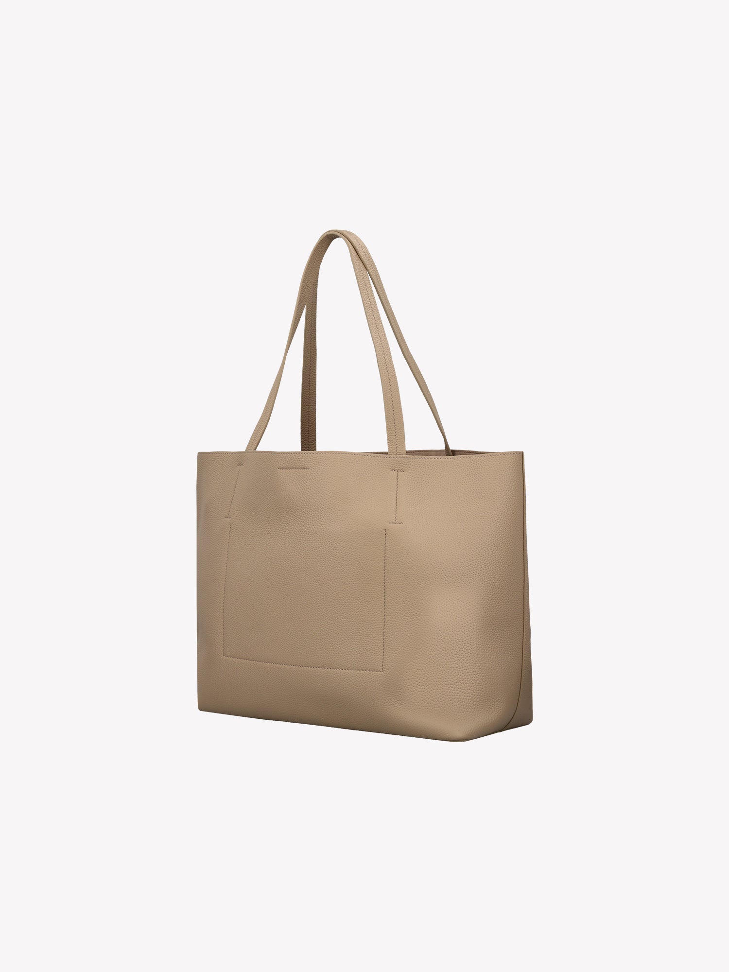 Nanson tyylikäs tote bag-tyylinen Maxi Naru- nahkalaukku vaalean beigenä. Klassinen nahkalaukku on luottoasuste arkeen. Tuote on valmistettu sertifioidusta nahasta. Tuotekuva takaa.