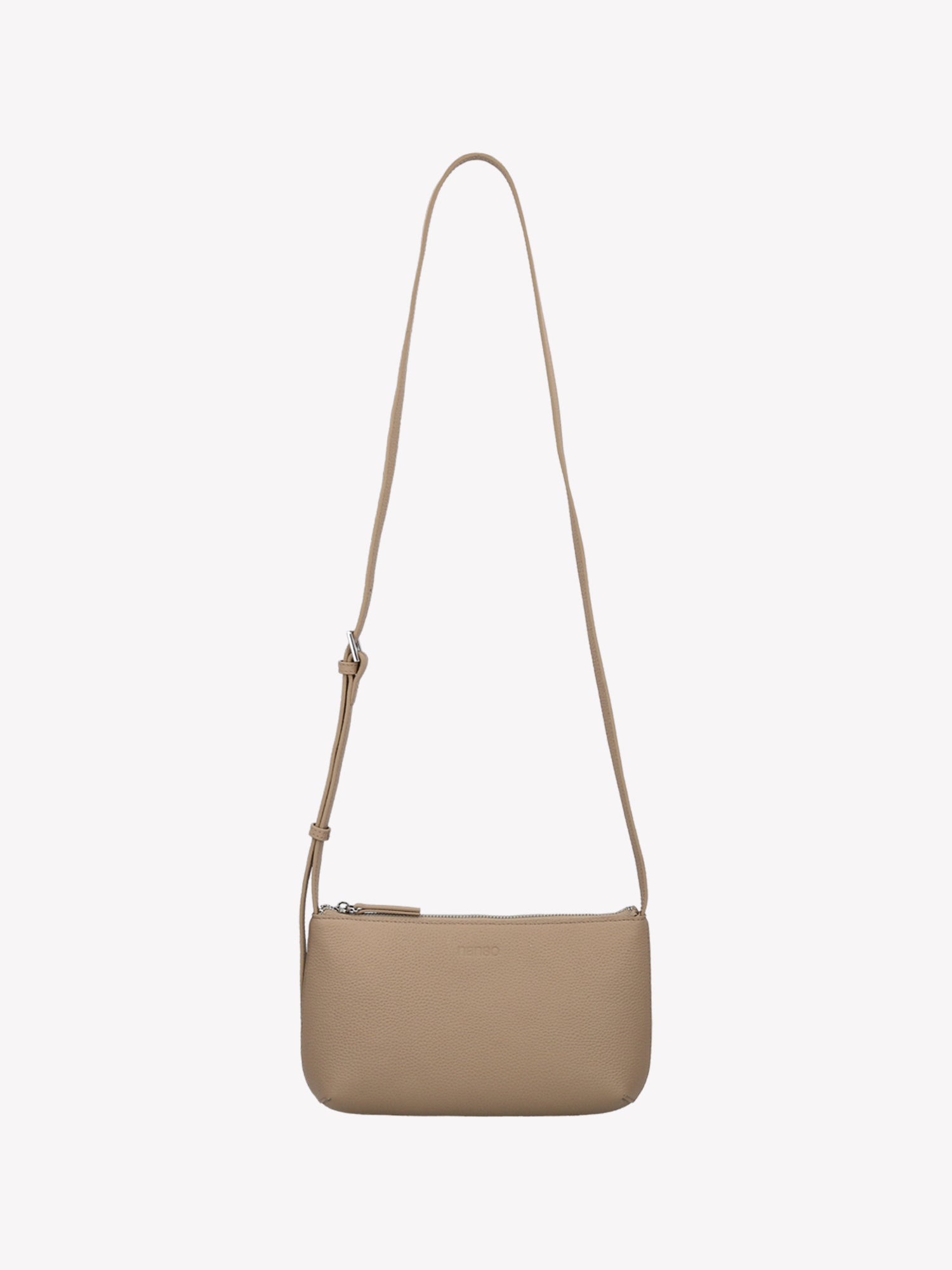 Nanson tyylikäs vaalean beige Naru- olkalaukku. Upea ja käytännöllinen crossbody- tyylinen nahkalaukku arkeen ja juhlaan. Nahkalaukussa on pitkä säädettävä olkahihna ja vetoketju kiinnitys. Tuote on valmistettu sertifioidusta nahasta. Tuotekuva edestä.