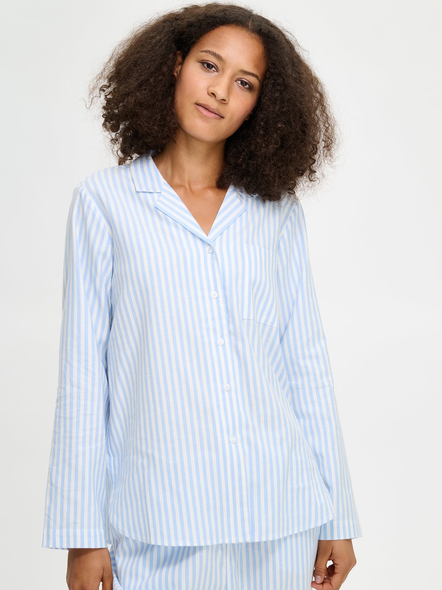 Naisten raidallinen sininen Polka-pyjamasetti, kuva 2