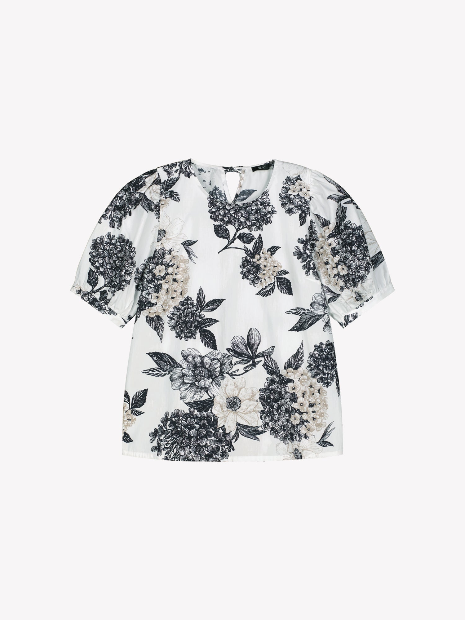 Naisten kuosillinen mustavalkoinen Palatsi-pusero herkällä kukkakuosilla tuotekuvassa